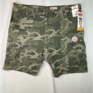 NWT Wrangler Men's Cargo Shorts Ripstop Rip-Stop Tech Phone Pocket Relaxed Flex